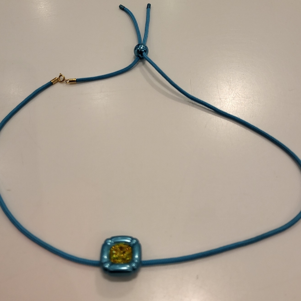 Swarovski choker adjustable